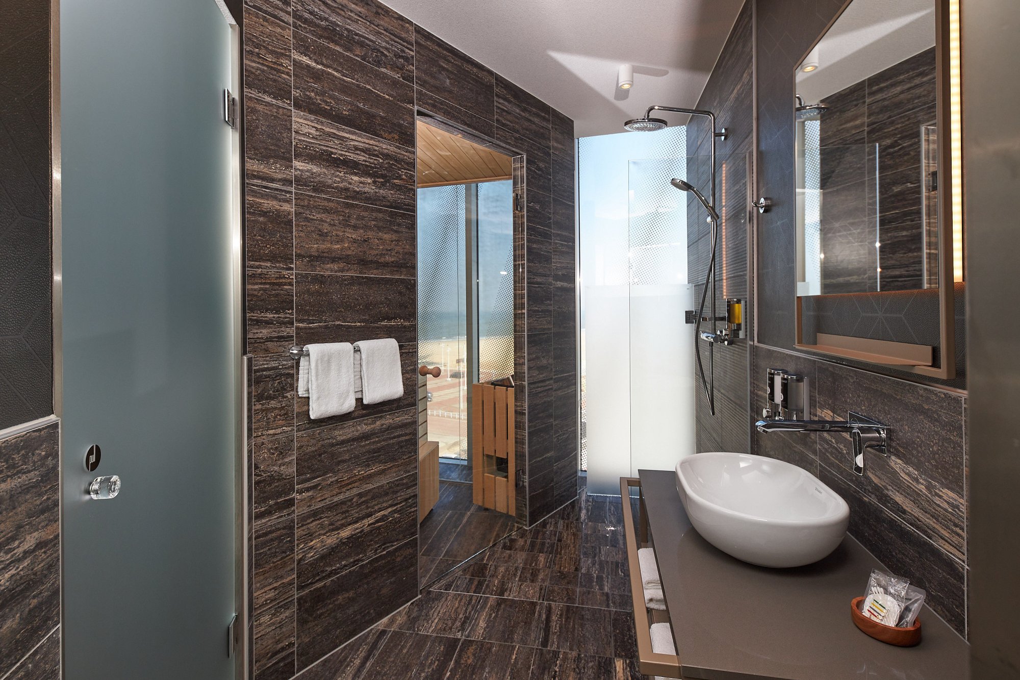 Wellness Sea View kamer Inntel Hotels Den Haag Marina Beach.
